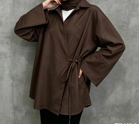 Oversize Bluse mit Bindegürtel
