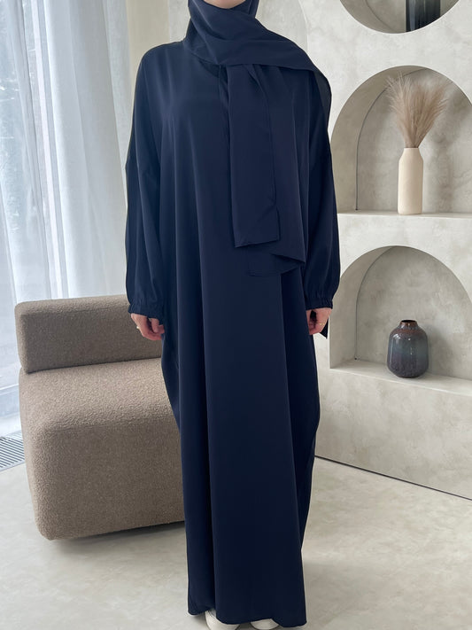 ABAYA MIT INTEGRIERTEM HIJAB